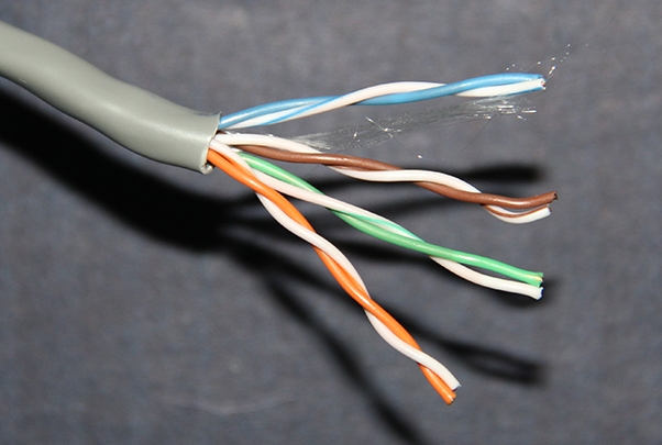 Home phone crystal head connection method and line sequence